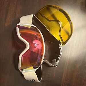 SMITH Kids Goggles with Red and Yellow Lenses